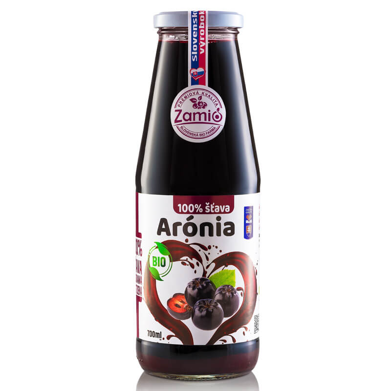 sklenená fľaša tvamej šťavy z BIO Arónie od ZAmia